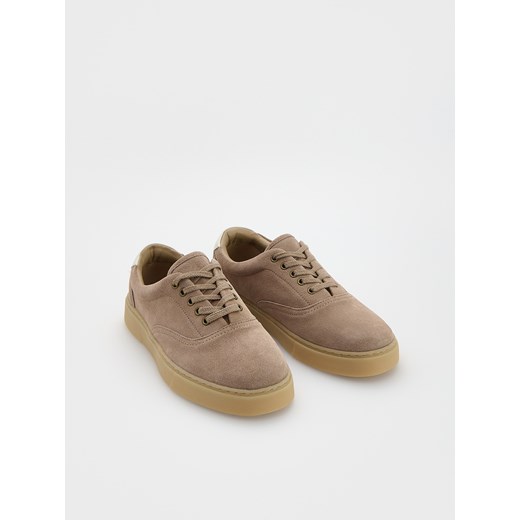 Buty sportowe męskie Reserved sznurowane 