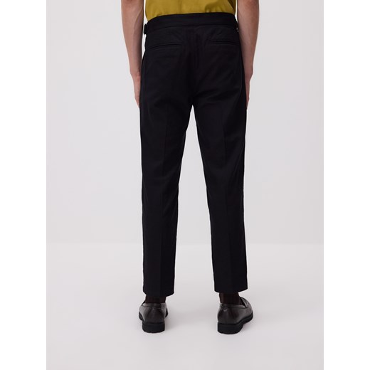 Reserved - Spodnie chino z dodatkiem lnu - czarny Reserved 31 Reserved