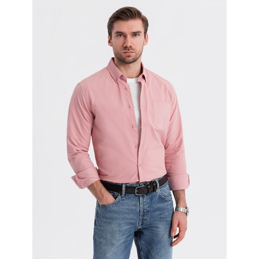 Męska koszula bawełniana REGULAR FIT z kieszenią - różowa V3 OM-SHOS-0153 ze sklepu ombre w kategorii Koszule męskie - zdjęcie 179194445