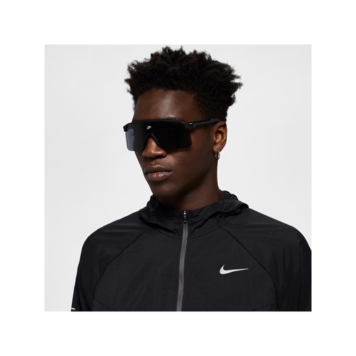 Okulary przeciwsłoneczne Nike Expedition Shield - Czerń ze sklepu Nike poland w kategorii Okulary przeciwsłoneczne męskie - zdjęcie 179204325