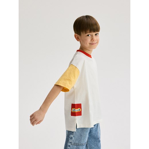 Reserved - Bawełniany t-shirt oversize - złamana biel ze sklepu Reserved w kategorii T-shirty chłopięce - zdjęcie 179226716