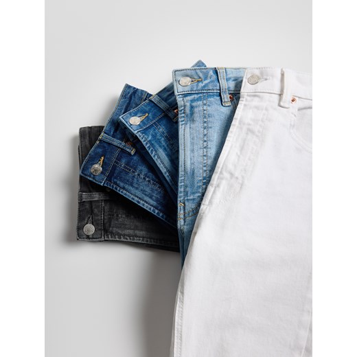 Reserved - Jeansy slim fit mid rise - granatowy ze sklepu Reserved w kategorii Jeansy damskie - zdjęcie 179230675
