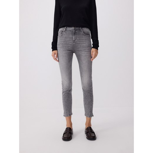 Reserved - Jeansy slim push up - jasnoszary ze sklepu Reserved w kategorii Jeansy damskie - zdjęcie 179245627