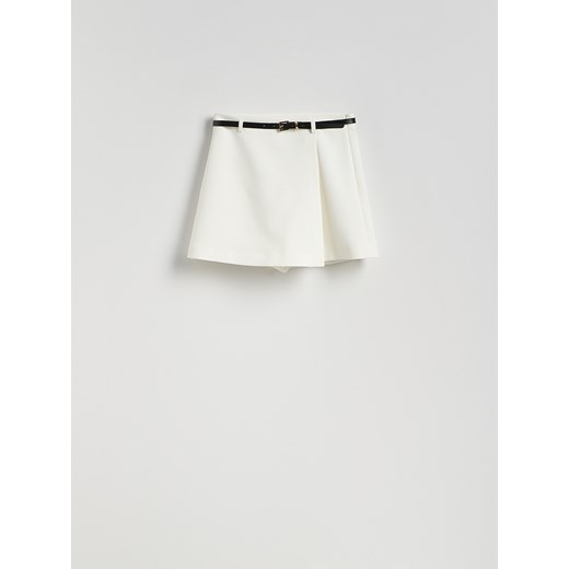 Reserved - Spódnico-szorty z paskiem - złamana biel Reserved XS Reserved