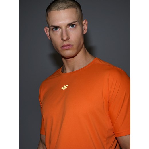 Męska koszulka kolarska 4F 4FWSS25TFTSM1434 - pomarańczowa ze sklepu Sportstylestory.com w kategorii T-shirty męskie - zdjęcie 179257276