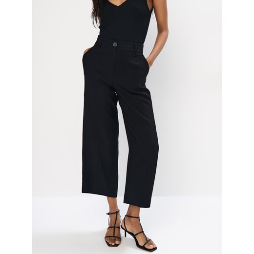 Mohito - Czarne spodnie z wiskozą - czarny Mohito 34 Mohito
