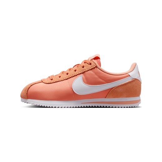 Buty dla dużych dzieci Nike Cortez Textile - Pomarańczowy ze sklepu Nike poland w kategorii Buty sportowe dziecięce - zdjęcie 179308577