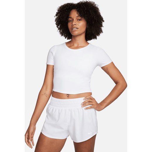 Damska koszulka o skróconym kroju z krótkim rękawem Dri-FIT Nike One Fitted - Biel ze sklepu Nike poland w kategorii Bluzki damskie - zdjęcie 179308657