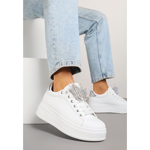 Srebrne Sneakersy z Błyszczącym Motylkiem Lenori ze sklepu renee.pl w kategorii Buty sportowe damskie - zdjęcie 179323568