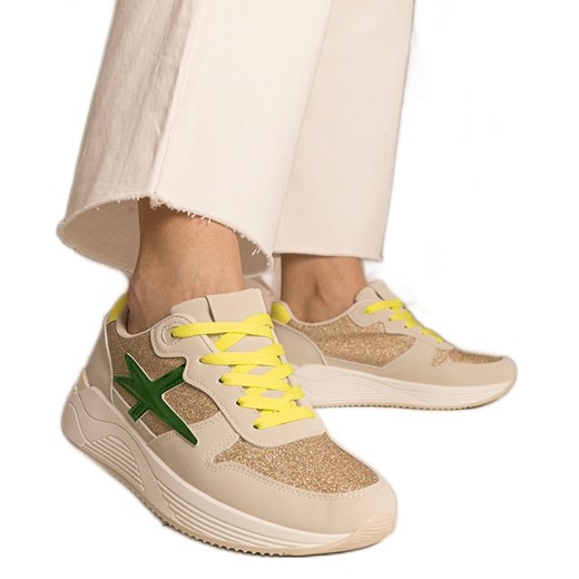 Beżowe sneakersy damskie sportowe z brokatem beżowy ze sklepu ButyModne.pl w kategorii Buty sportowe damskie - zdjęcie 179333627
