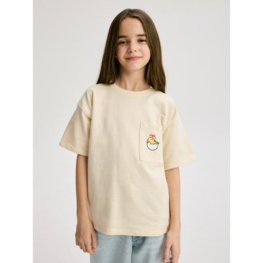 Reserved - Bawełniany t-shirt Gudetama - kremowy ze sklepu Reserved w kategorii Bluzki dziewczęce - zdjęcie 179336018