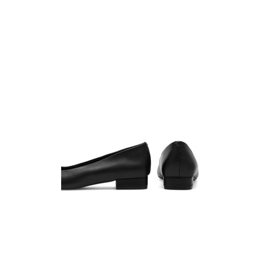 Gino Rossi Baleriny WFA2503-2Z Czarny Gino Rossi 38 MODIVO