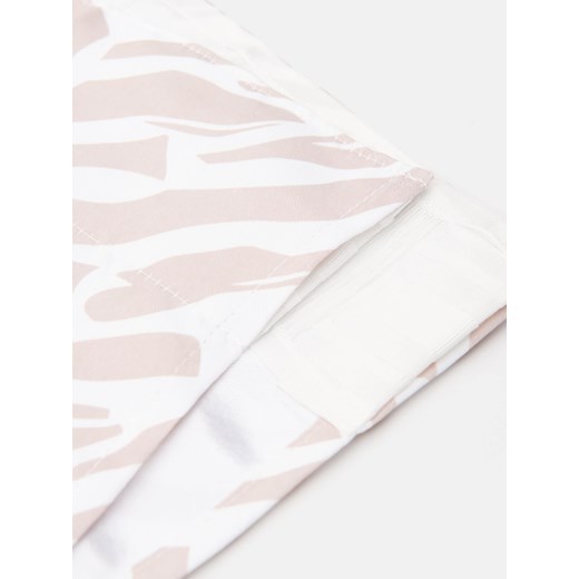 Sinsay - Wzorzysta zasłona na taśmie - kremowy Sinsay One Size Sinsay