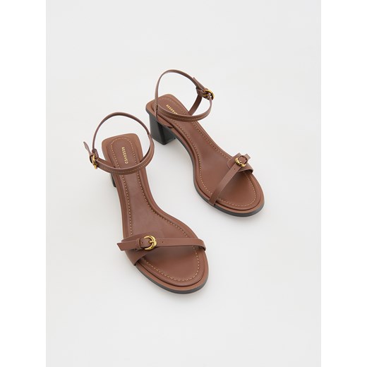 Sandały damskie Reserved skórzane na obcasie eleganckie 