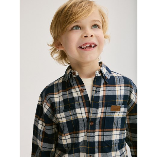 Reserved - Koszula w kratę oversize - granatowy ze sklepu Reserved w kategorii Koszule chłopięce - zdjęcie 179353725