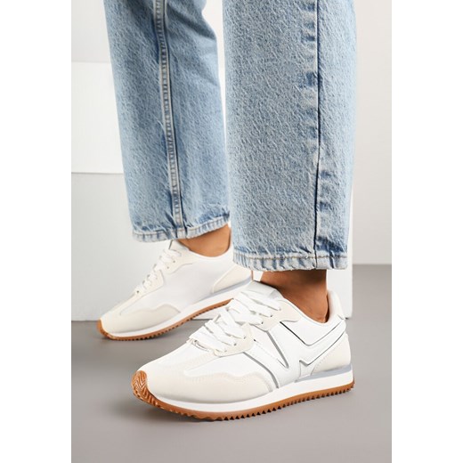 Białe Sneakersy z Metaliczną Lamówką i Geometrycznym Wzorem Tosvella ze sklepu born2be.pl w kategorii Buty sportowe damskie - zdjęcie 179354477