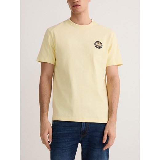 Reserved - T-shirt regular z haftem - jasnożółty ze sklepu Reserved w kategorii T-shirty męskie - zdjęcie 179361276