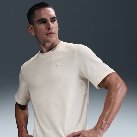 Męska uniwersalna koszulka z krótkim rękawem Dri-FIT Nike Primary - Biel Nike M Tall Nike poland