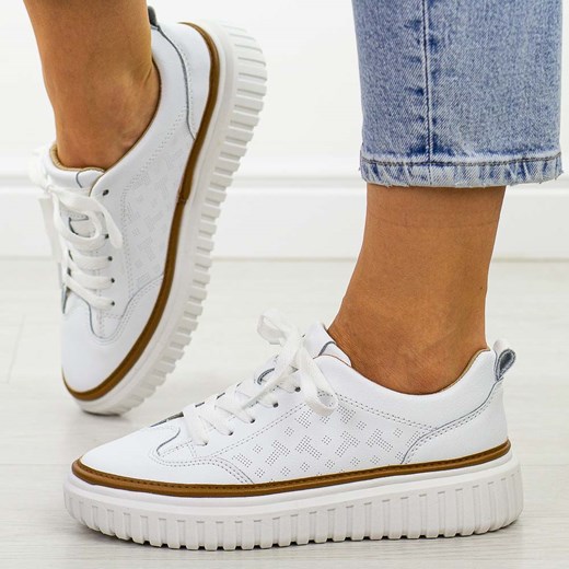 Białe skórzane sneakersy damskie Sergio Leone Sp025 ze sklepu suzana.pl w kategorii Trampki damskie - zdjęcie 179391257