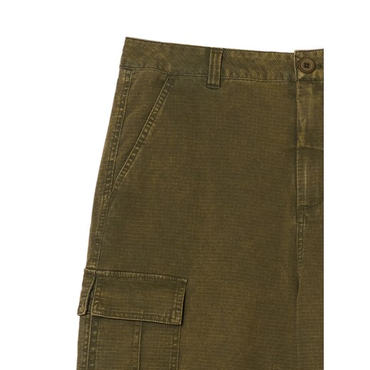 Cropp - Spodnie baggy cargo z efektem sprania - zielony Cropp 32 Cropp