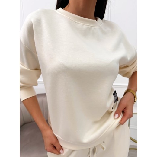 Jasnobeżowa Bluza z Naszywką ze sklepu ModnaKiecka.pl w kategorii Bluzy damskie - zdjęcie 179395865
