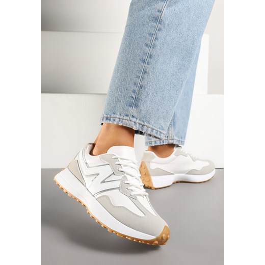Biało-Szare Sneakersy z Ozdobnym Bieżnikiem Welorea ze sklepu born2be.pl w kategorii Buty sportowe damskie - zdjęcie 179402707