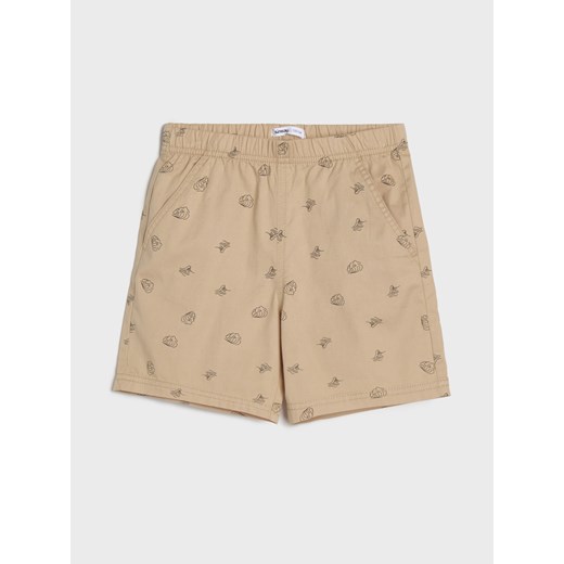 Beżowe spodenki chłopięce Sinsay z nadrukami 