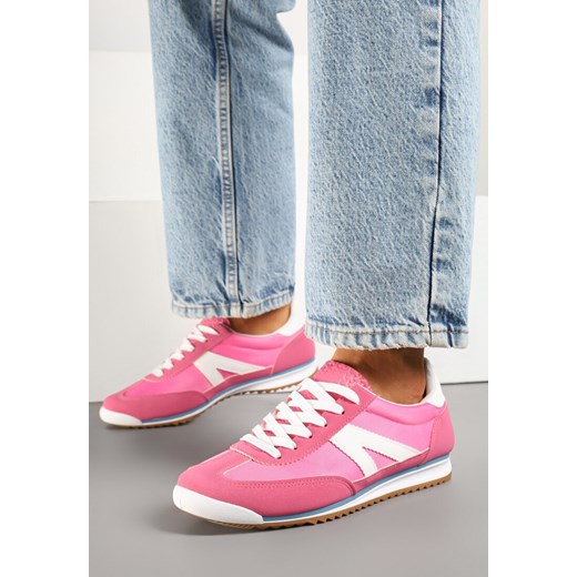 Fuksjowe Sneakersy Ozdobione Geometrycznym Wzorem Teroti ze sklepu born2be.pl w kategorii Buty sportowe damskie - zdjęcie 179426595
