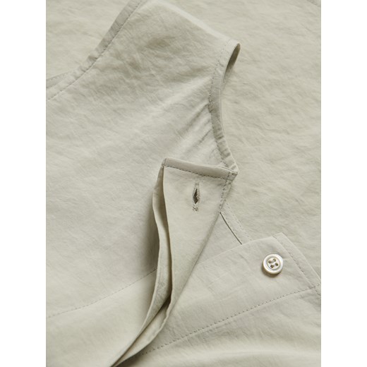 Bluzka damska Reserved bez rękawów z okrągłym dekoltem 