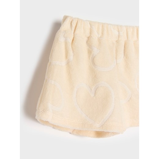 Sinsay - Szorty wykonane z wytłaczanej dzianiny 2 pack - kremowy Sinsay 80 Sinsay