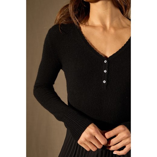 Sweter damski Perfect Cashmere kaszmirowy w serek 