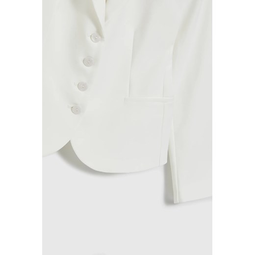 Krótka marynarka zapinana na guziki biała M Moodo.pl