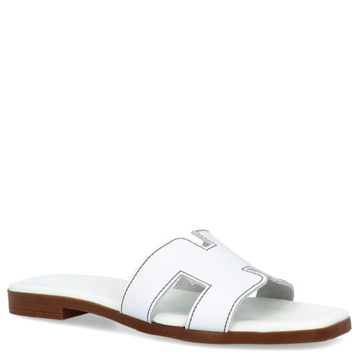 Wygodne klapki ze skóry - OH! MY SANDALS 5566 BIAŁE ze sklepu Tymoteo.pl - sklep obuwniczy w kategorii Klapki damskie - zdjęcie 179453727