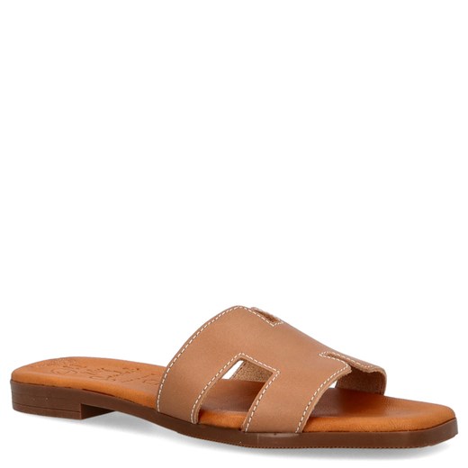 Wygodne klapki ze skóry - OH! MY SANDALS 5566 JASNY BRĄZ ze sklepu Tymoteo.pl - sklep obuwniczy w kategorii Klapki damskie - zdjęcie 179453785