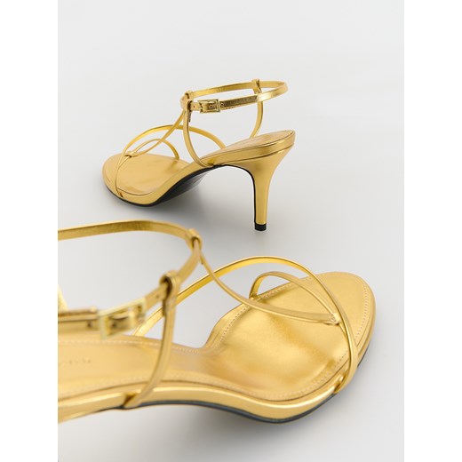Sandały damskie Reserved złote na szpilce eleganckie 
