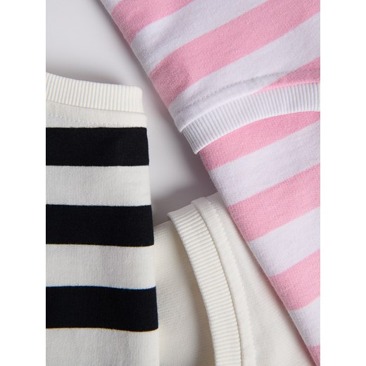 Bluzka damska Reserved z okrągłym dekoltem z krótkim rękawem 