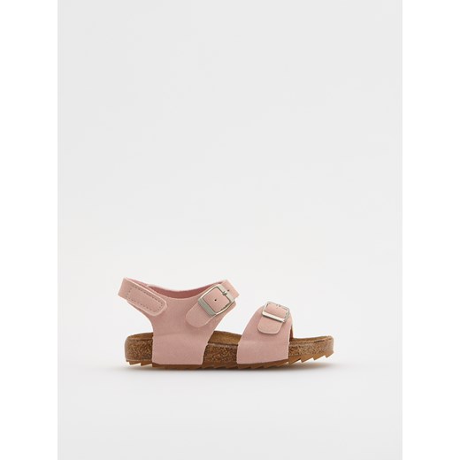 Sandały dziecięce Reserved z klamrą 