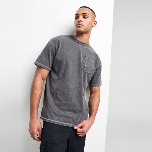 NIKE T-SHIRT U NSW TEE M90 OC PK A LBR PKT ze sklepu JD Sports  w kategorii T-shirty męskie - zdjęcie 179482616