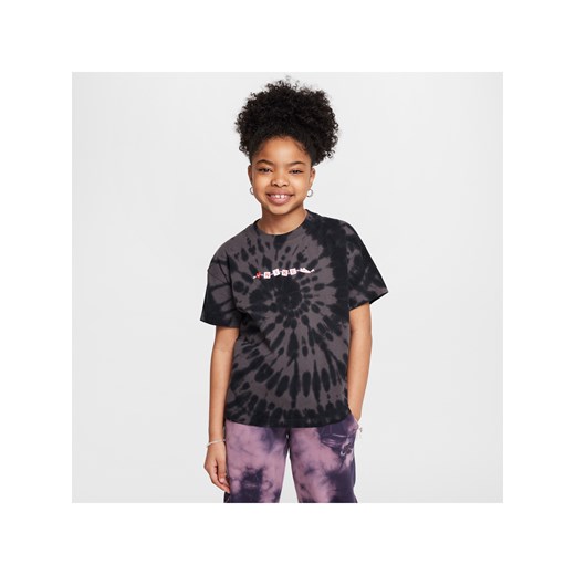 T-shirt dla dużych dzieci (dziewcząt) Nike Sportswear - Czerń ze sklepu Nike poland w kategorii Bluzki dziewczęce - zdjęcie 179485059