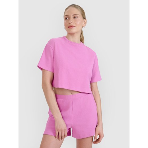 Damski t-shirt crop top 4F 4FWSS25TTSHF1977 - różowy ze sklepu Sportstylestory.com w kategorii Bluzki damskie - zdjęcie 179485315