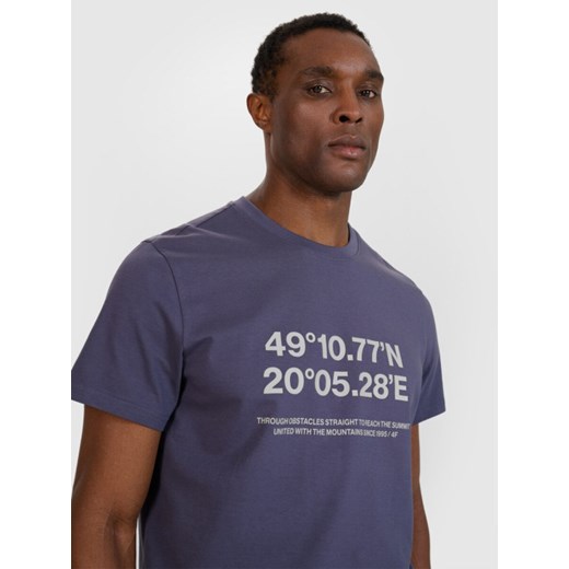 Męski t-shirt z nadrukiem 4F 4FWSS25TTSHM2209 - niebieski ze sklepu Sportstylestory.com w kategorii T-shirty męskie - zdjęcie 179485449