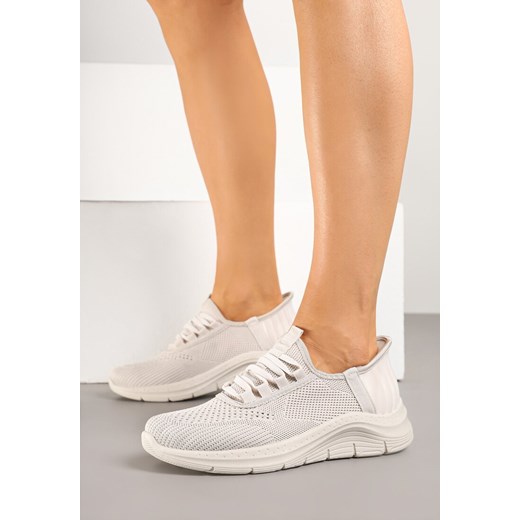 Jasnobeżowe Siateczkowe Buty Sportowe Sneakersy Wsuwane z Ozdobnym Sznurowaniem Terelea ze sklepu born2be.pl w kategorii Buty sportowe damskie - zdjęcie 179514865