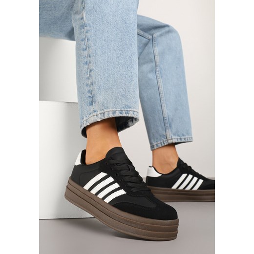 Czarno-Białe Sneakersy Tenisówki Ozdobione Paskami Naire ze sklepu born2be.pl w kategorii Buty sportowe damskie - zdjęcie 179575709
