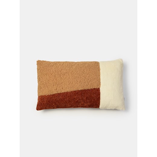 Sinsay - Poduszka dekoracyjna z materiałów o różnej fakturze - brązowy Sinsay One Size Sinsay