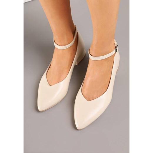 Czółenka Born2be na wiosnę z klamrą eleganckie 