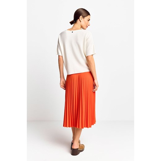 Sweter damski Rich & Royal z wiskozy beżowy w serek casualowy 