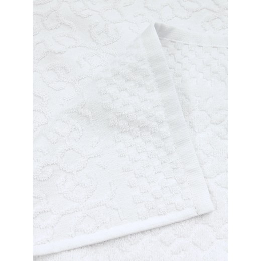 Sinsay - Ręcznik z żakardowym wzorem - kremowy Sinsay One Size Sinsay