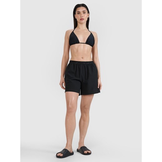 Damskie spodenki plażowe 4F 4FWSS25UBDSF129 - czarne ze sklepu Sportstylestory.com w kategorii Szorty - zdjęcie 179603565