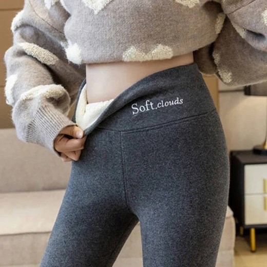Domowe legginsy damskie z futerkiem - Ciemnoszary M ze sklepu Intimica.pl w kategorii Spodnie damskie - zdjęcie 179620566