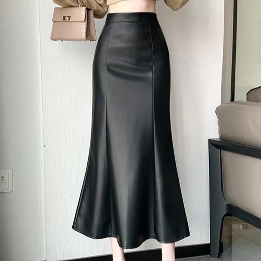 Elegancka spódnica midi skórzana - Czarny M ze sklepu Intimica.pl w kategorii Spódnice - zdjęcie 179620956
